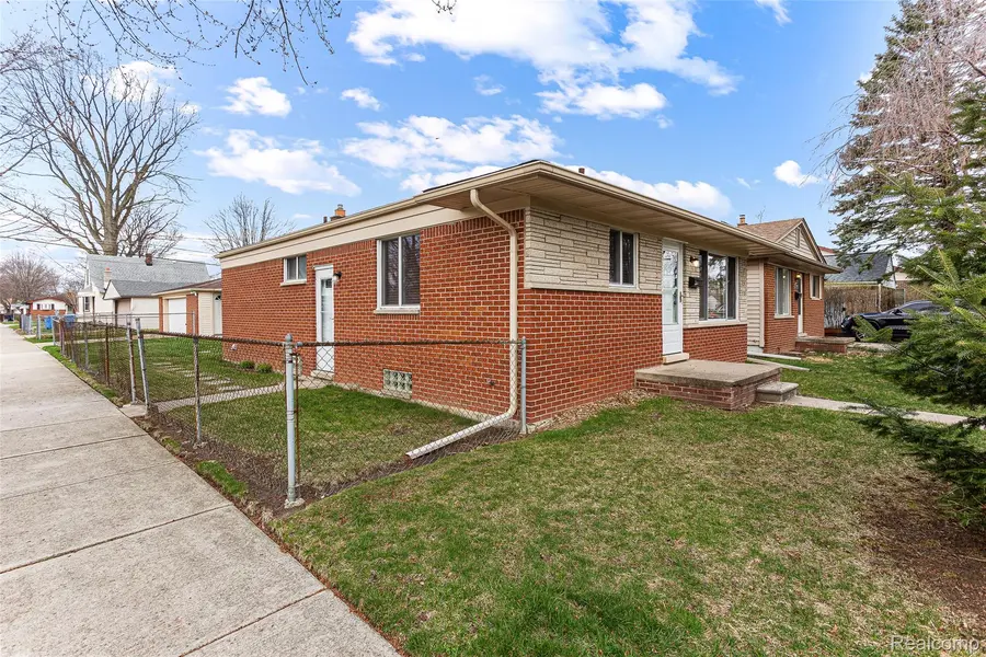 4012 Weddell ST, Dearborn Heights, MI 48125