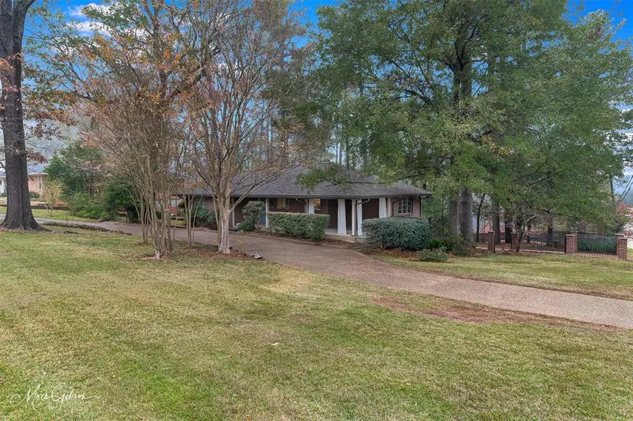 400 Southfield Road, Shreveport, LA 71106