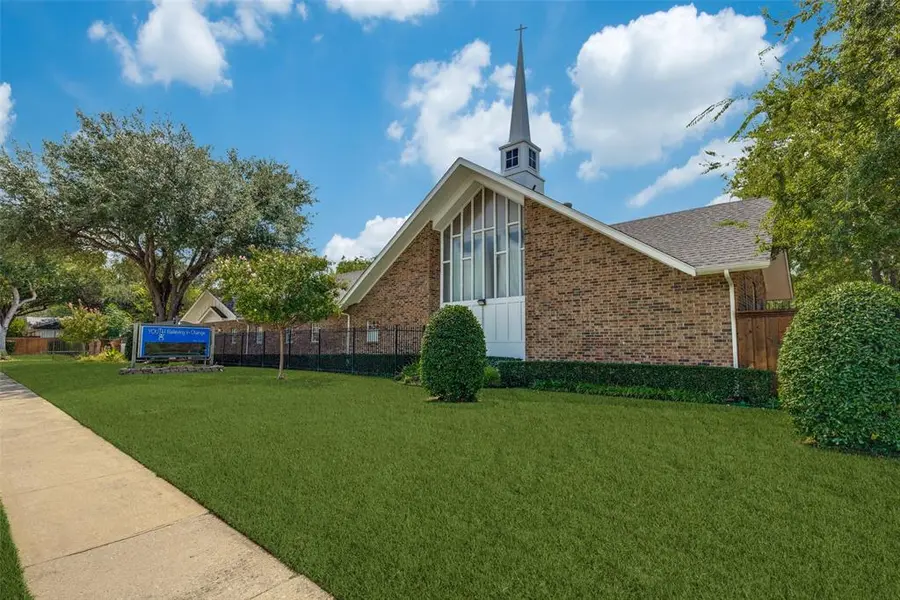 8568 Stults Road, Dallas, TX 75243