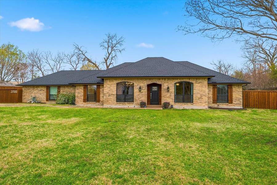 3705 Castle Drive, Rowlett, TX 75089