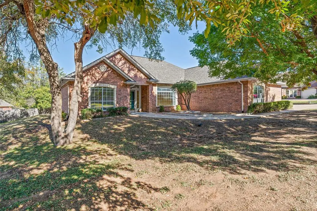 6100 N Waverly Court, Granbury, TX 76049