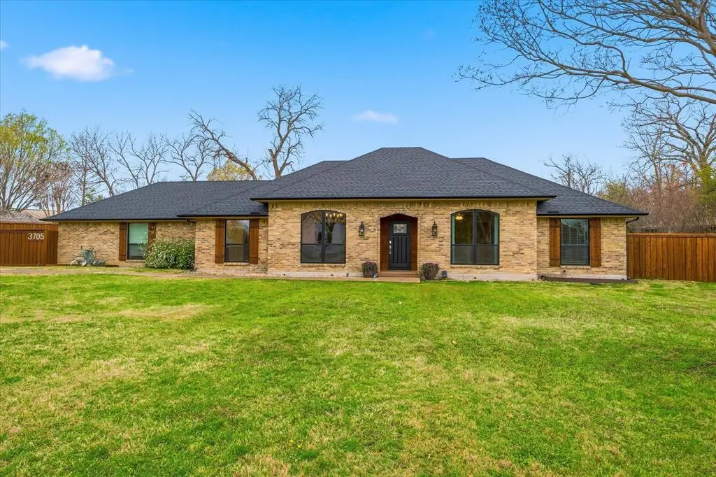 3705 Castle Drive, Rowlett, TX 75089