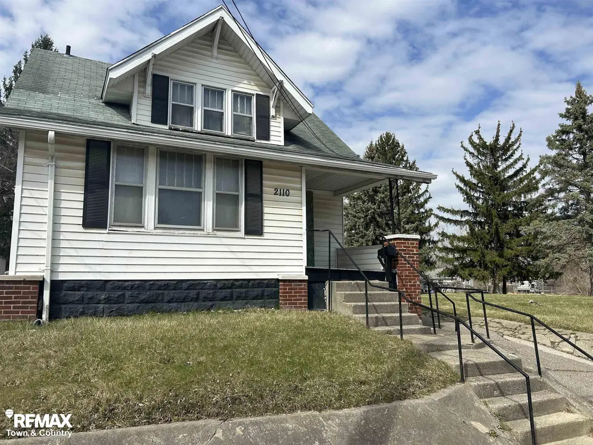 2110 S Grand Traverse ST, Flint, MI 48503