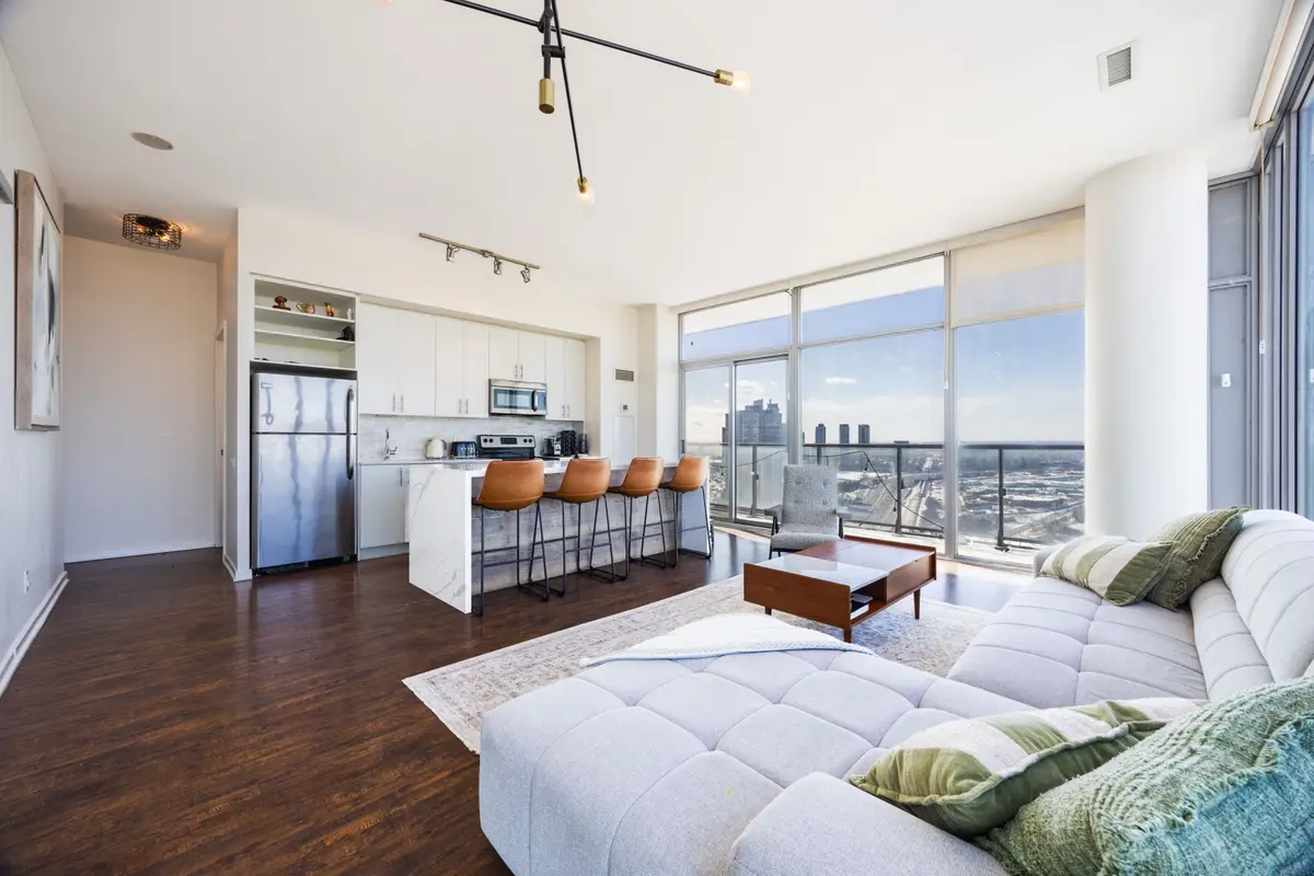 105 The Queensway AVE #3410, Toronto W01, ON M6S 5B5