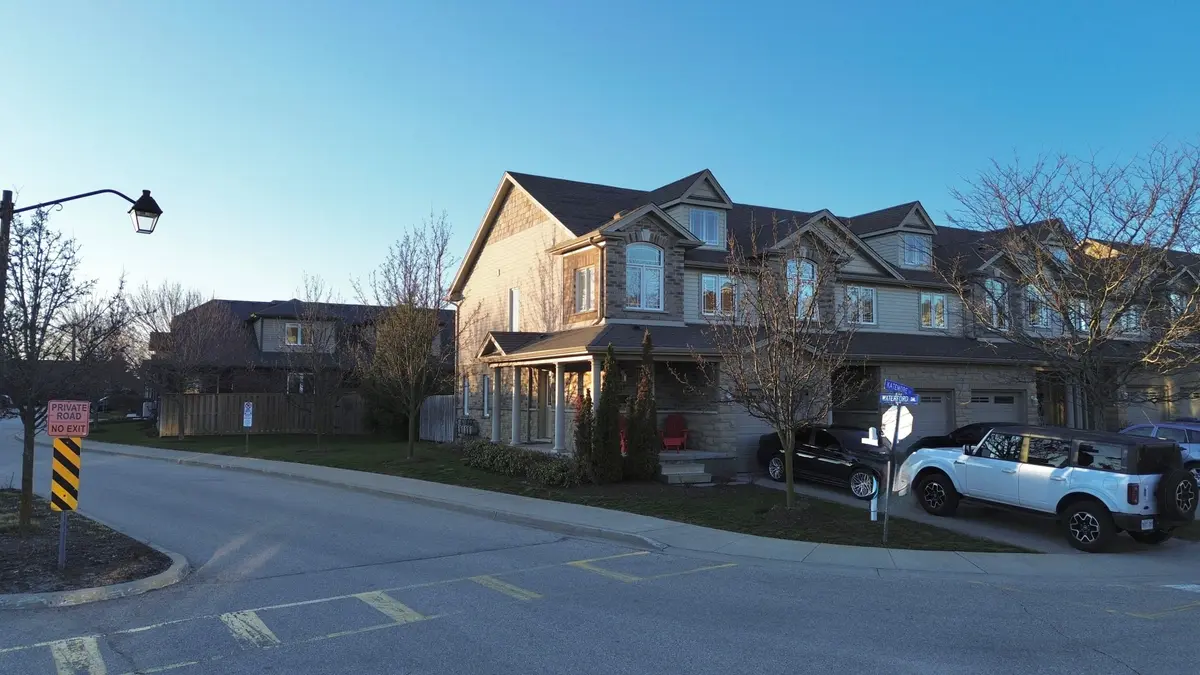 21 Katemore DR, Guelph, ON N1L 0J2