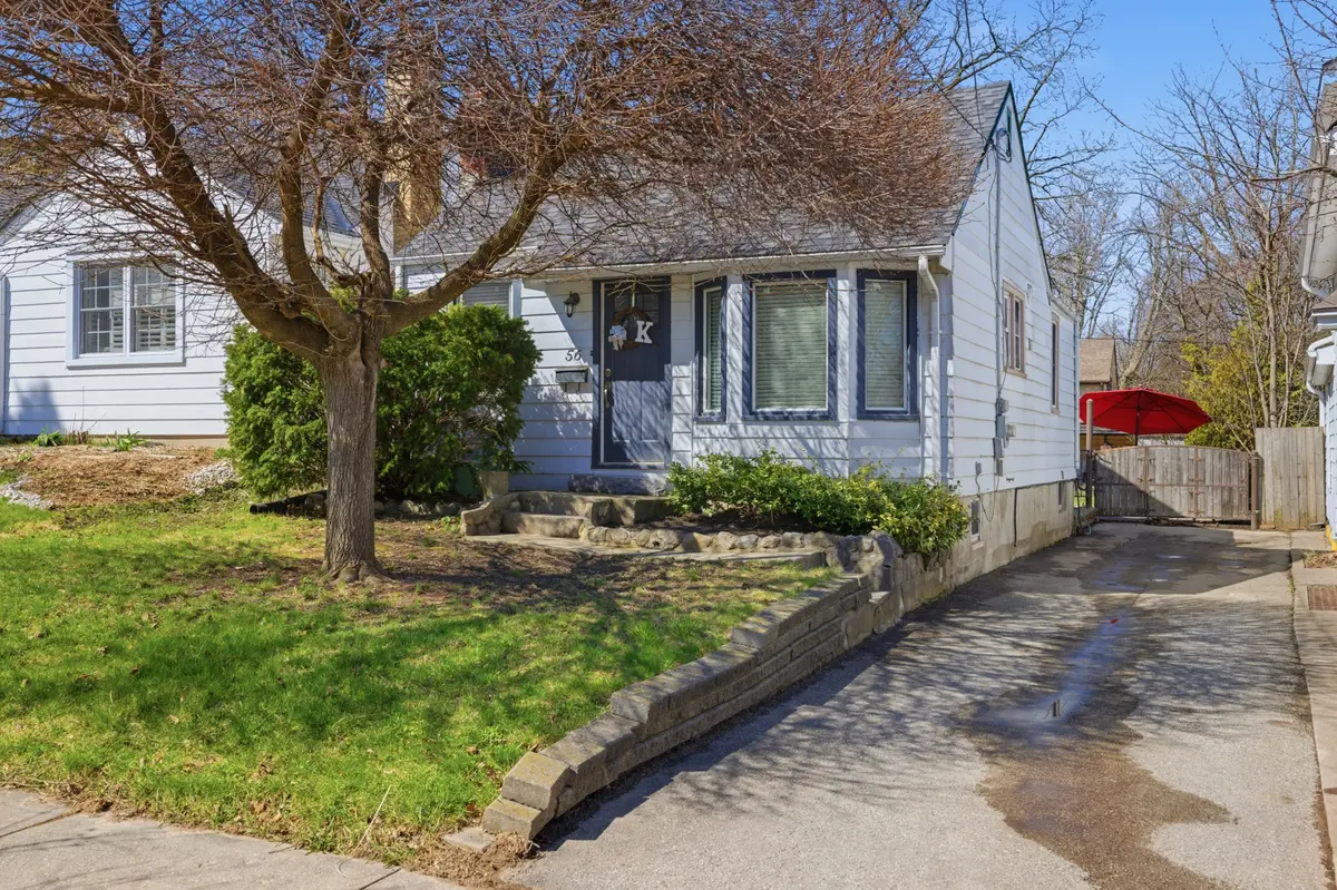 56 Thomas Janes DR, London South, ON N6C 2G9