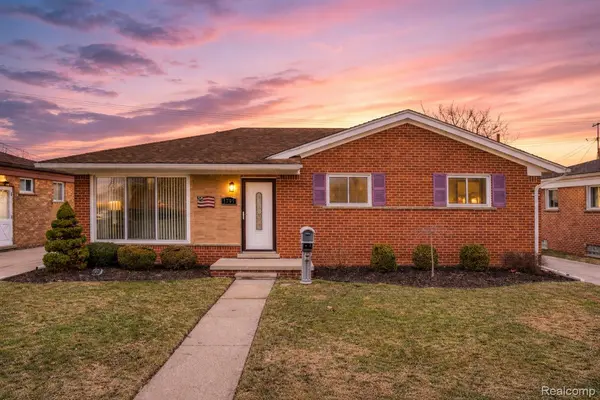 1799 Grange RD,  Trenton,  MI 48183