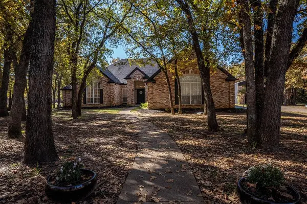 230 River Oaks Drive, Combine, TX 75159