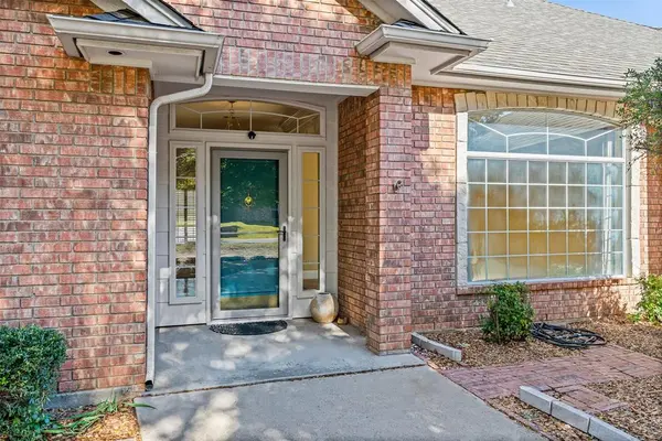 6100 N Waverly Court, Granbury, TX 76049