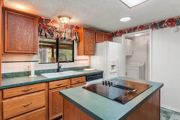 602 Legendary Lane, Gun Barrel City, TX 75156