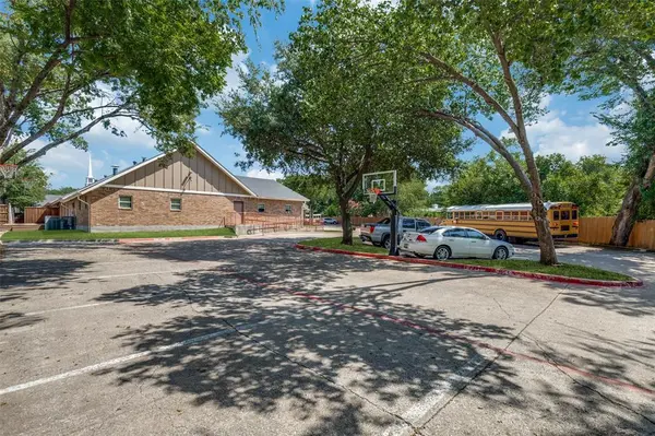 8568 Stults Road, Dallas, TX 75243