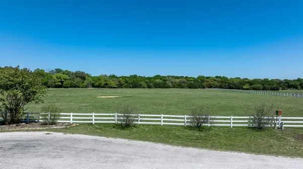 Lot 16 W Hidden Meadow Court, Cresson, TX 76035