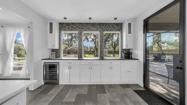 100 Oakview Drive, Hudson Oaks, TX 76087