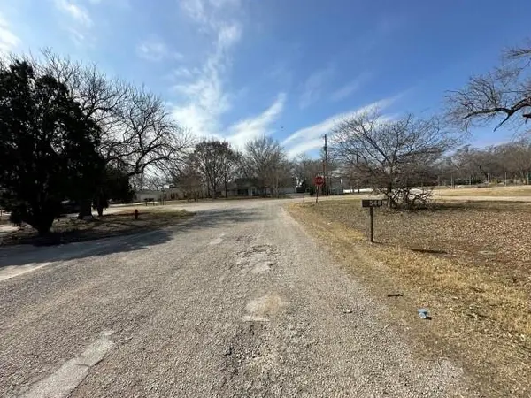 548 Spring River Drive, Martindale, TX 78655