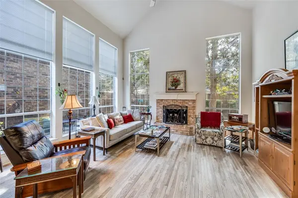 1536 Waterside Court, Dallas, TX 75218