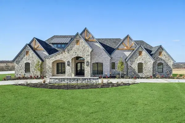 404 Pedernales Drive, Aledo, TX 76008