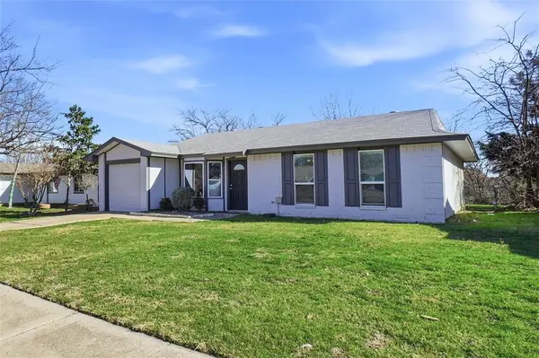 5544 Dunson Drive, Haltom City, TX 76148