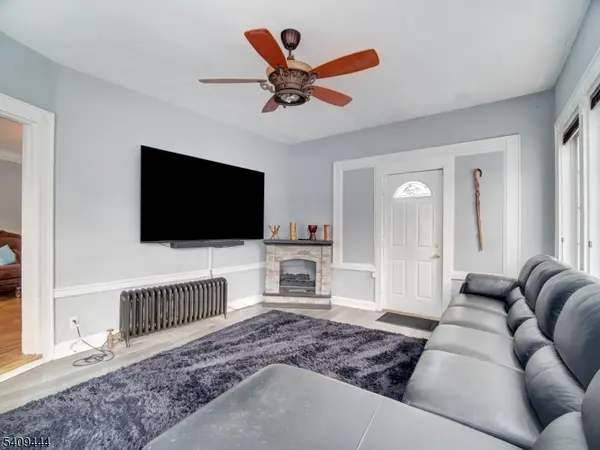 5 Park Rd, Paterson City, NJ 07514