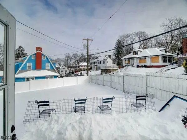 5 Park Rd, Paterson City, NJ 07514