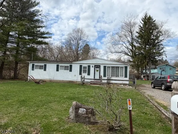 12 Dennis Ave, High Bridge Boro, NJ 08829