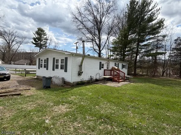 12 Dennis Ave, High Bridge Boro, NJ 08829