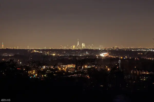 11 Argyle Ct, Summit City, NJ 07901