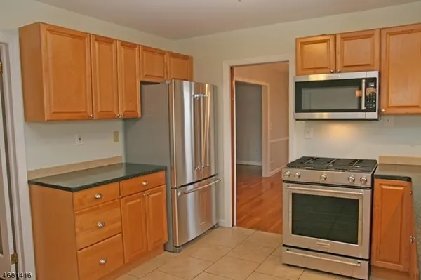 11 Argyle Ct, Summit City, NJ 07901