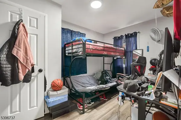 14 Crown St, Bloomfield Twp., NJ 07003