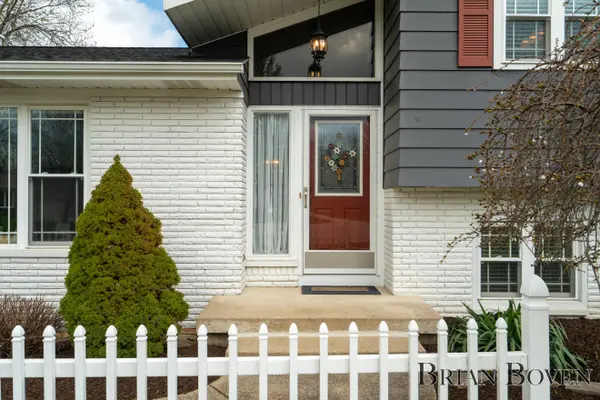 3434 Waterford CT NE, City Of Grand Rapids, MI 49525