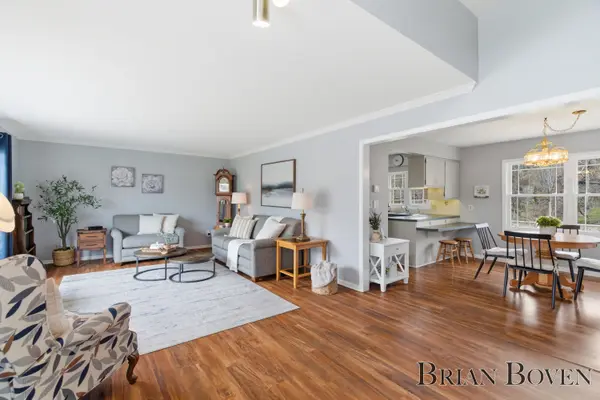 3434 Waterford CT NE, City Of Grand Rapids, MI 49525