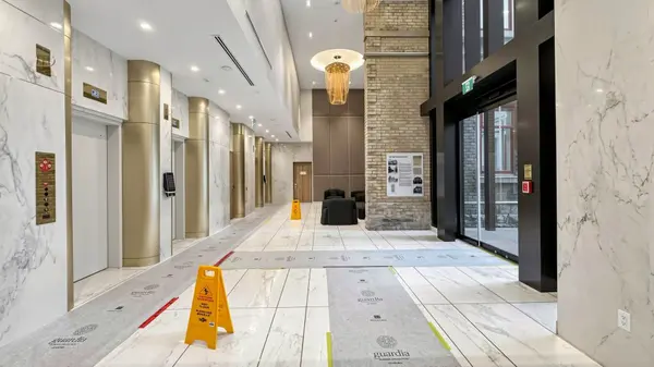 634 Church ST #806, Toronto C08, ON M4Y 0G9