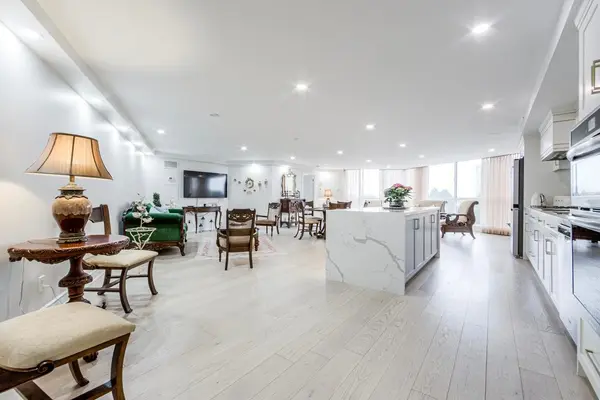 85 Skymark DR #502, Toronto C15, ON M2H 3P2