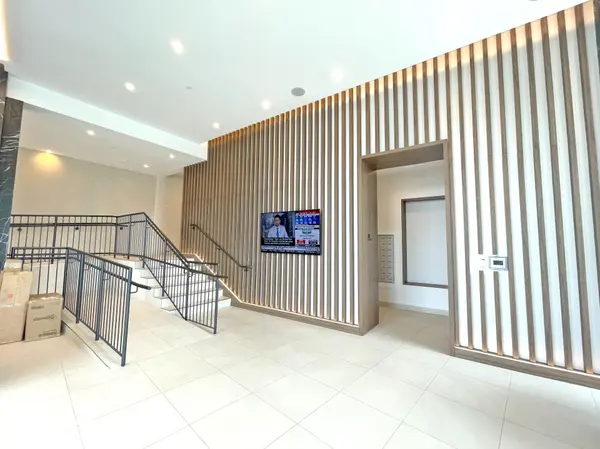 8188 Yonge ST #707, Vaughan, ON L4J 1W5