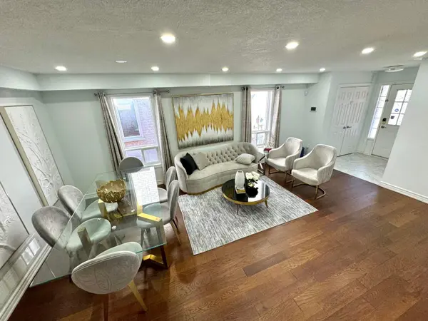 20 Hollidge BLVD, Aurora, ON L4G 7H7