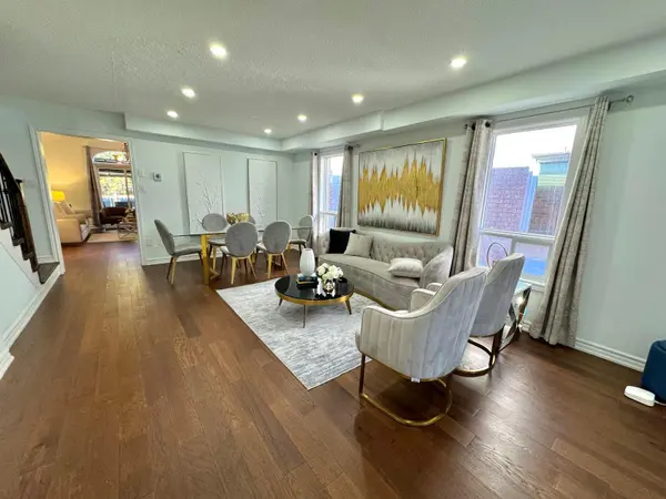 20 Hollidge BLVD, Aurora, ON L4G 7H7