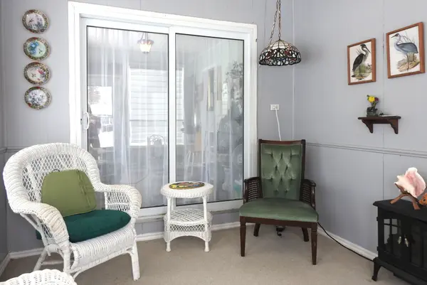 8 Claremont CRES, Oro-medonte, ON L3V 0P9