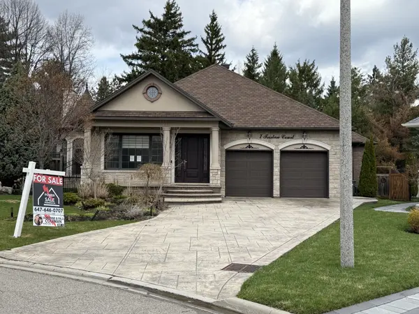 7 Tristan CT, Brampton, ON L6Y 5S2