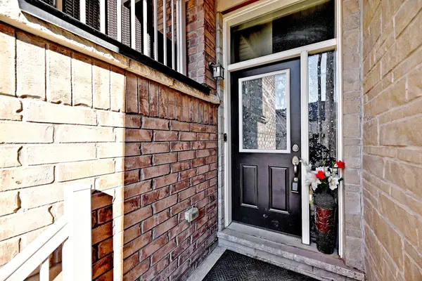19 Gemma PL, Brampton, ON L6Z 1X9