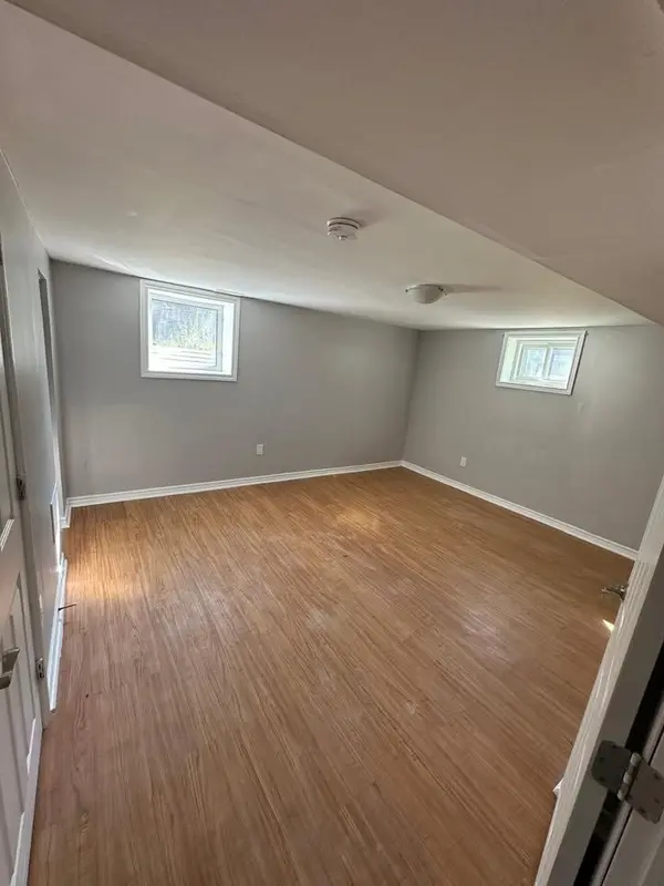 4 Harper RD #Basement, Brampton, ON L6W 2W4