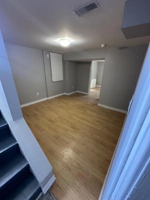 4 Harper RD #Basement, Brampton, ON L6W 2W4