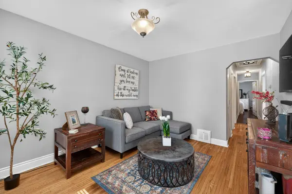 56 Thomas Janes DR, London South, ON N6C 2G9