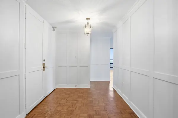 222 JACKSON ST W #606, Hamilton, ON L8P 4S5