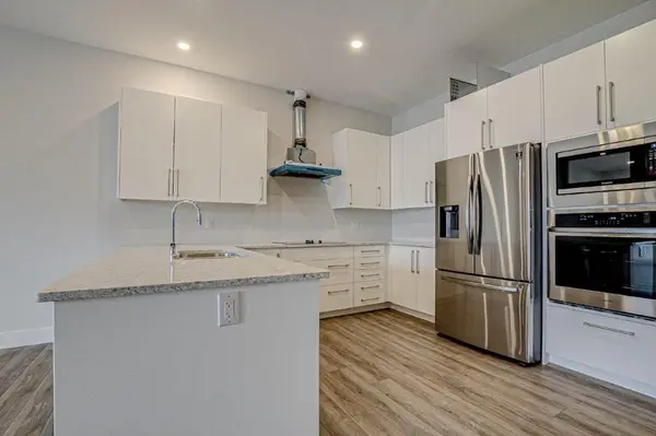 1696 FIDDLEHEAD PL #305, London North, ON N6G 5M6