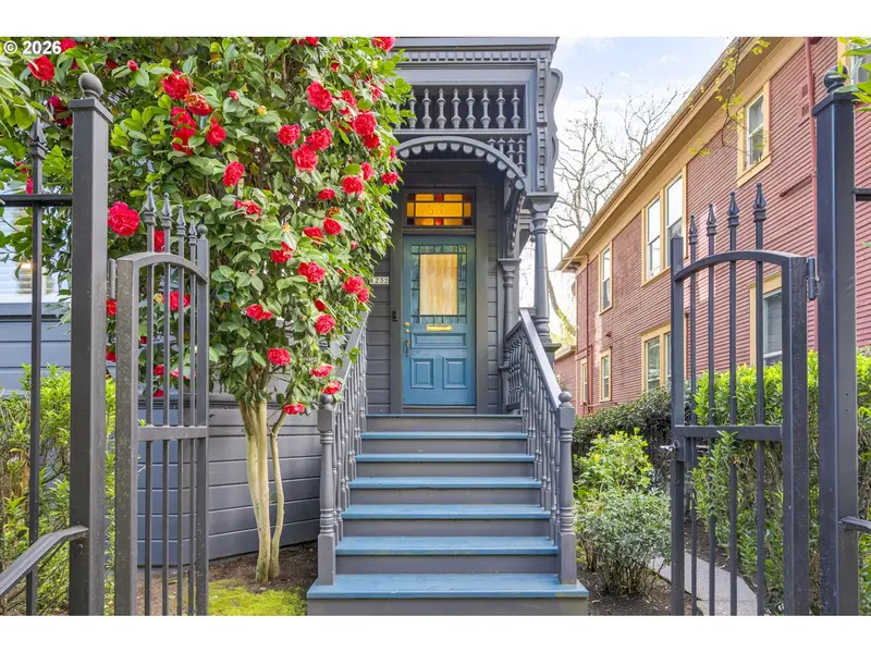 1232 SE BELMONT ST, Portland, OR 97214