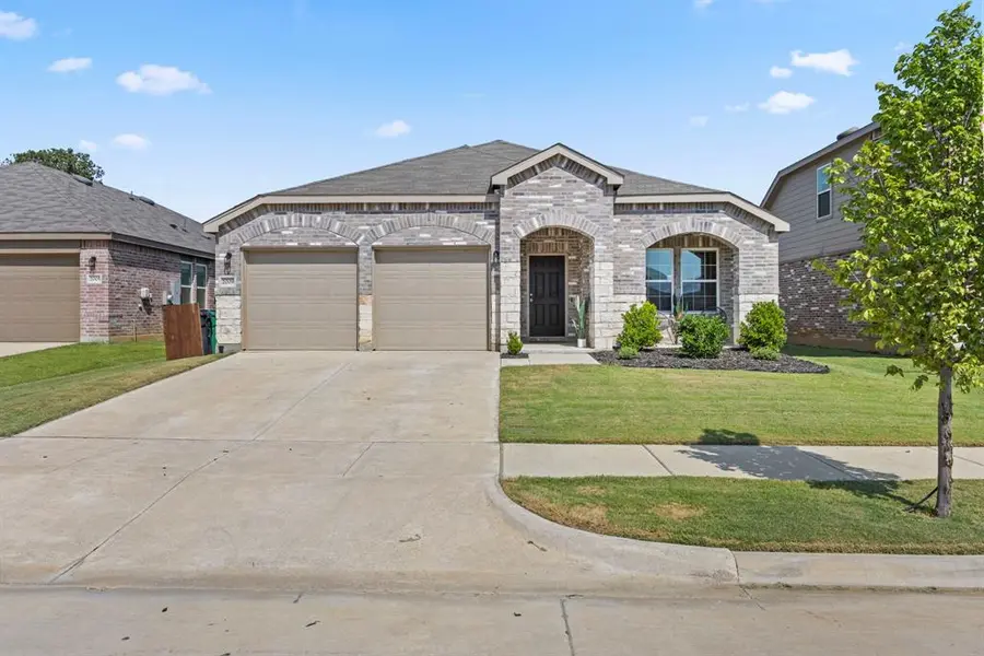 2009 Village Creek Lane, Denton, TX 76208