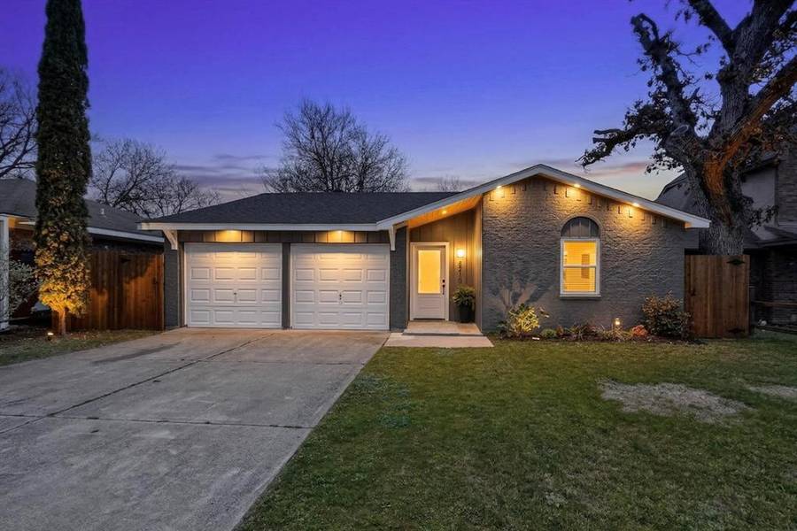 8210 Sussex Street, White Settlement, TX 76108