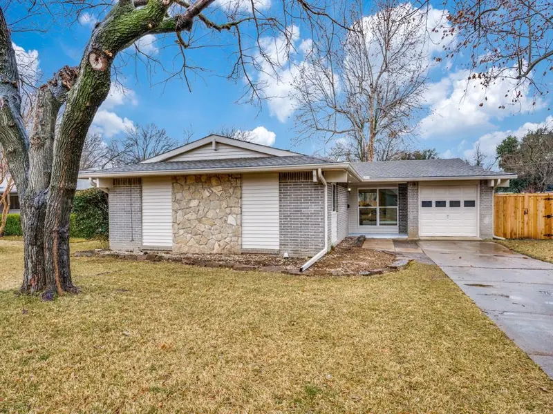 819 Kingswood Avenue, Richardson, TX 75080