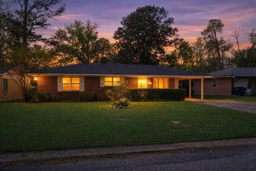 1129 Cloverdale Drive, Shreveport, LA 71118