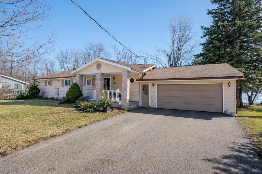 1 Lakeshore BLVD, Selwyn, ON K0L 1T0