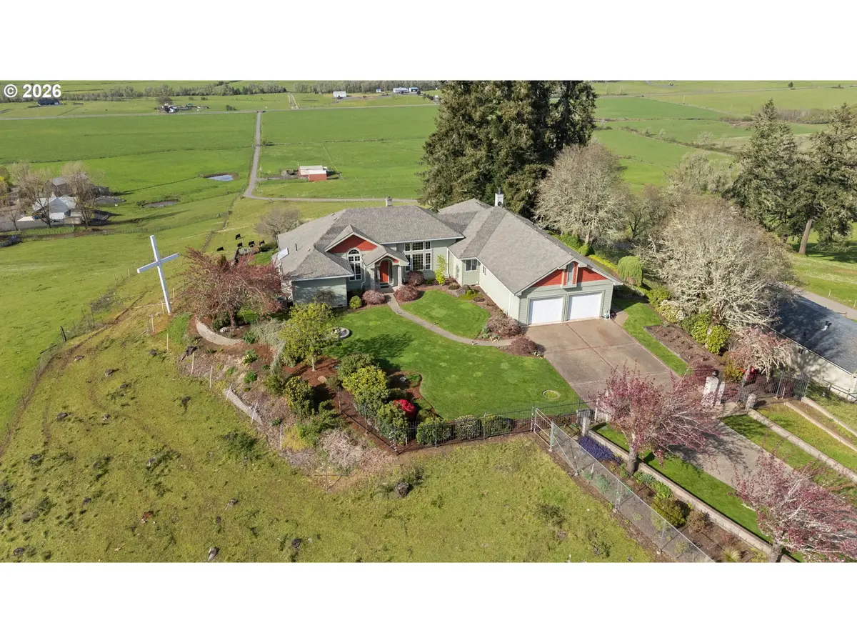 1791 SCOTTS VALLEY RD, Yoncalla, OR 97499